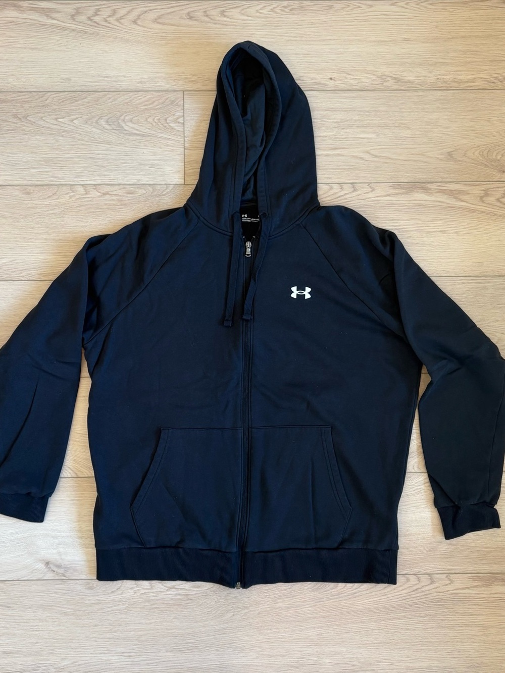 Under Armour Size XL Black Full-Zip Jacket with Hood and White Logo